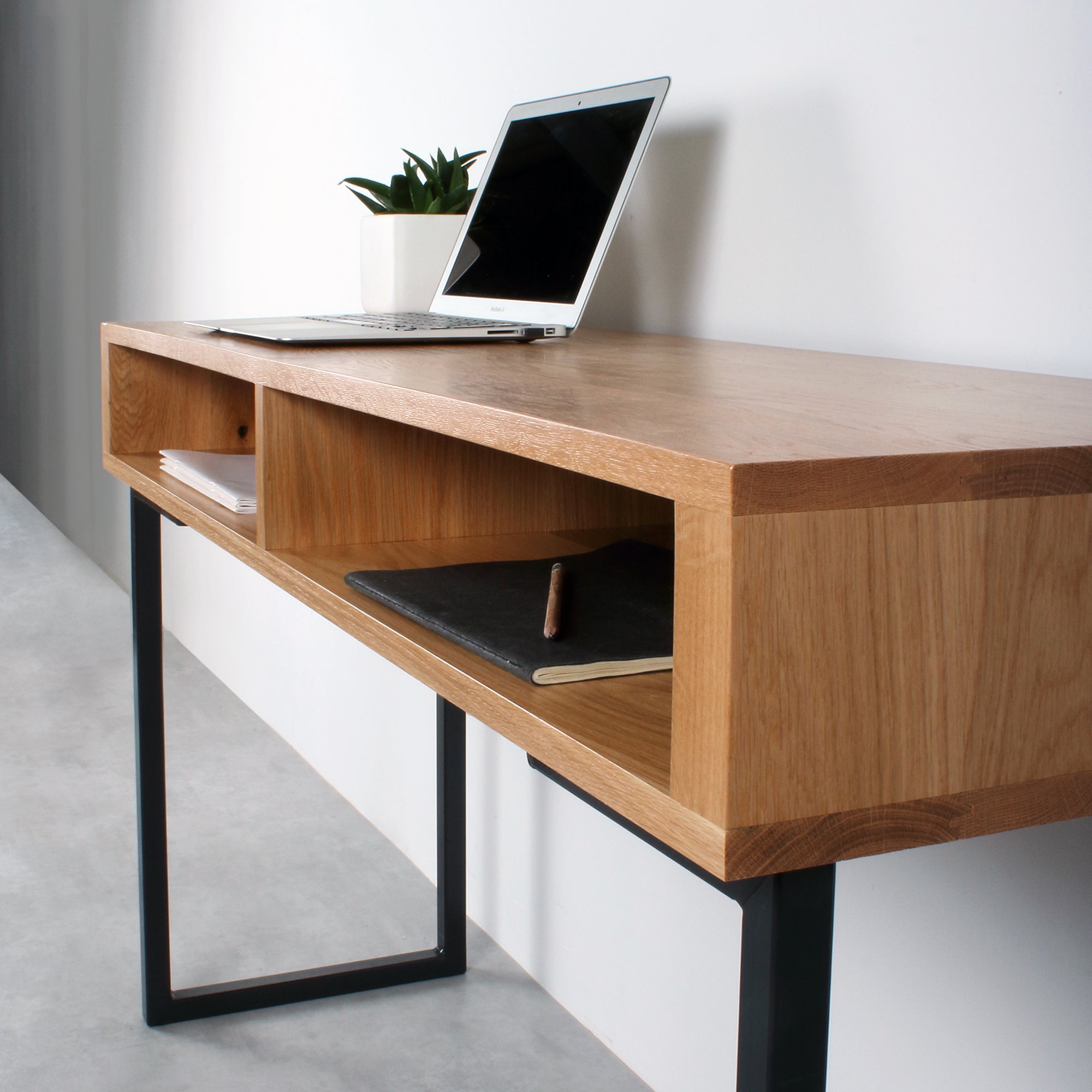 Darwen Minimalist Console Desk on Square Legs